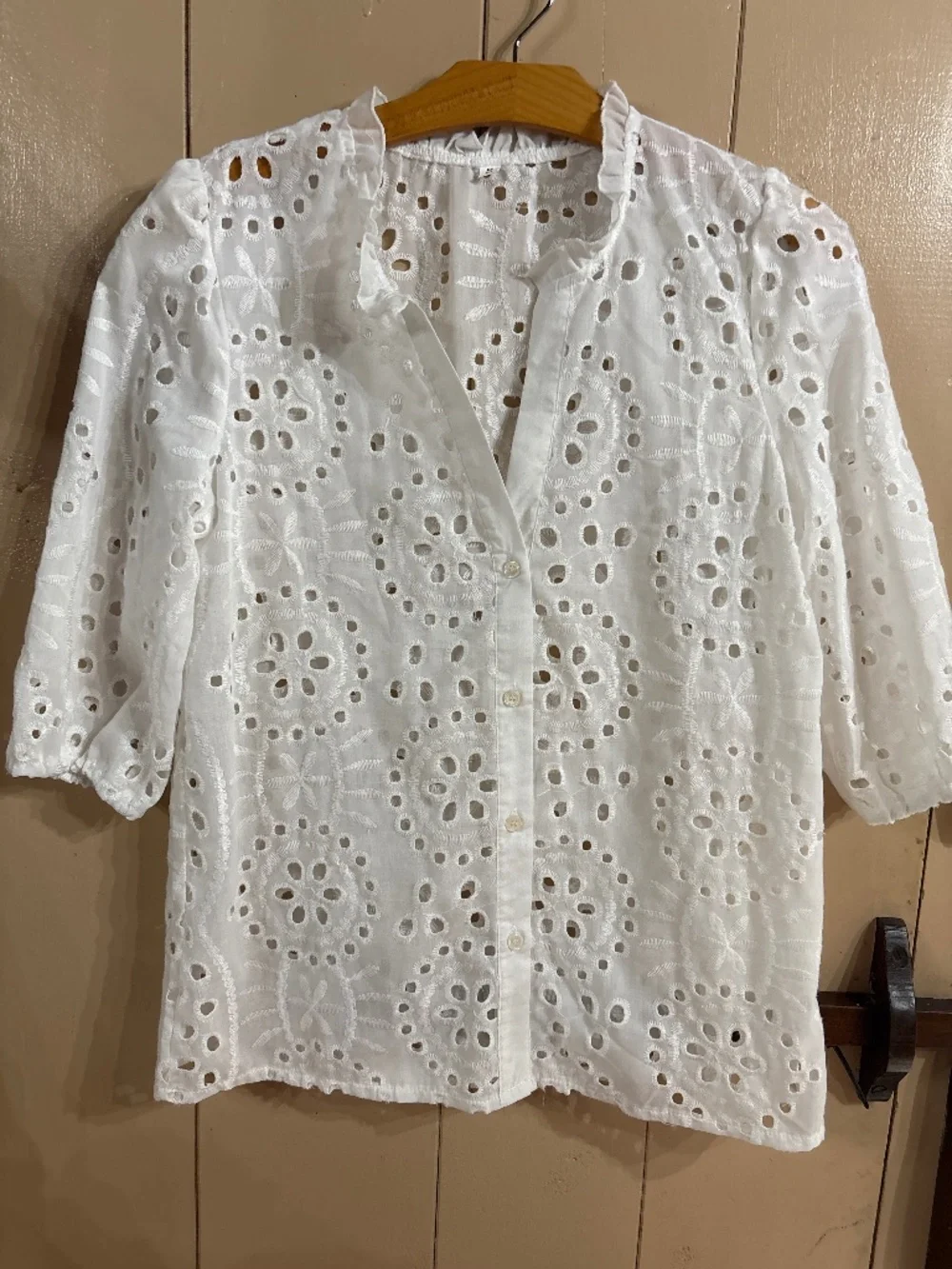 White eyelet button-up 3/4 shirt, size small - Picture 1 of 7